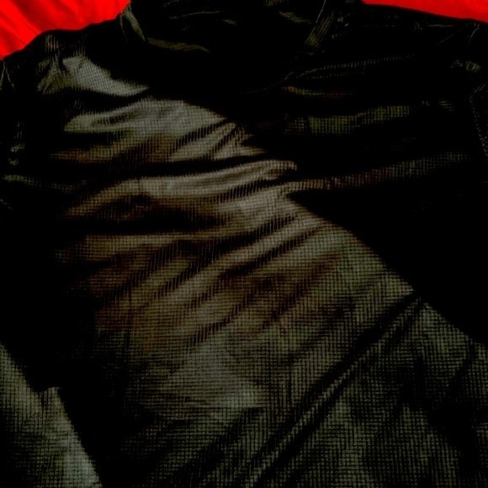Black shirt